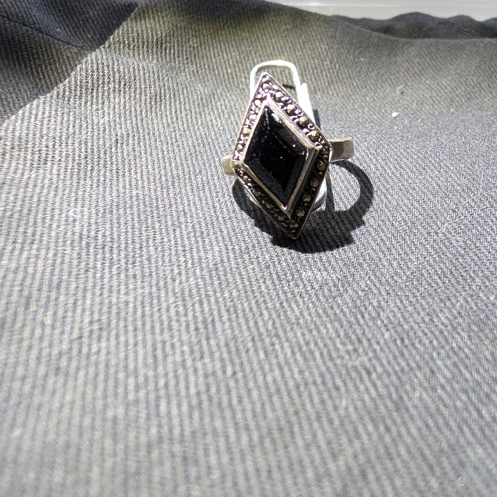 Elegant Onyx Ring